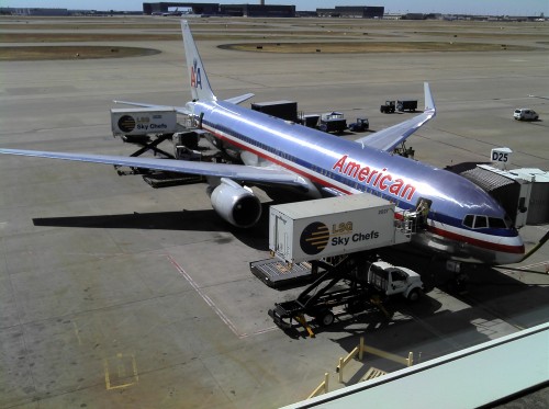 American Airlines Boeing 757 as seen from the Dallas Admiral's Club. Photo by Temo Madrigal for AirlineReporter.com. Click for larger.