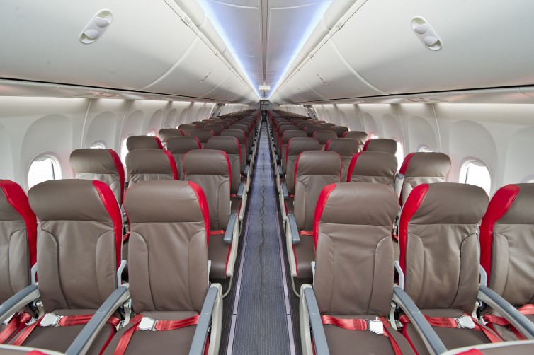 Lion Air YH531 4368 (MIL) 737-900 Interiors : AirlineReporter