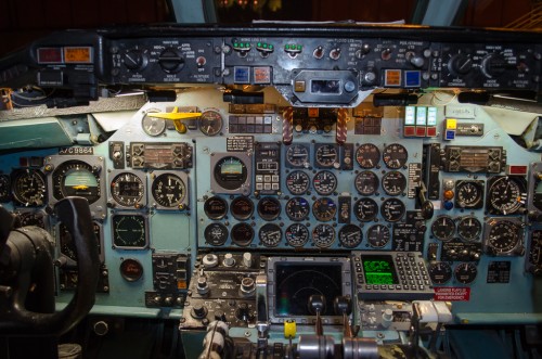 Flight deck of a Delta Air Lines DC-9. Photo: Jason Rabinowitz