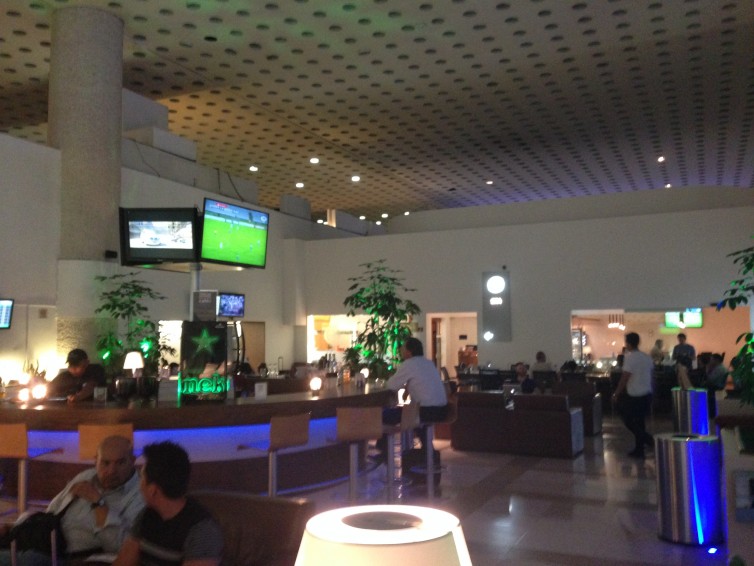 mexico city airport lounge