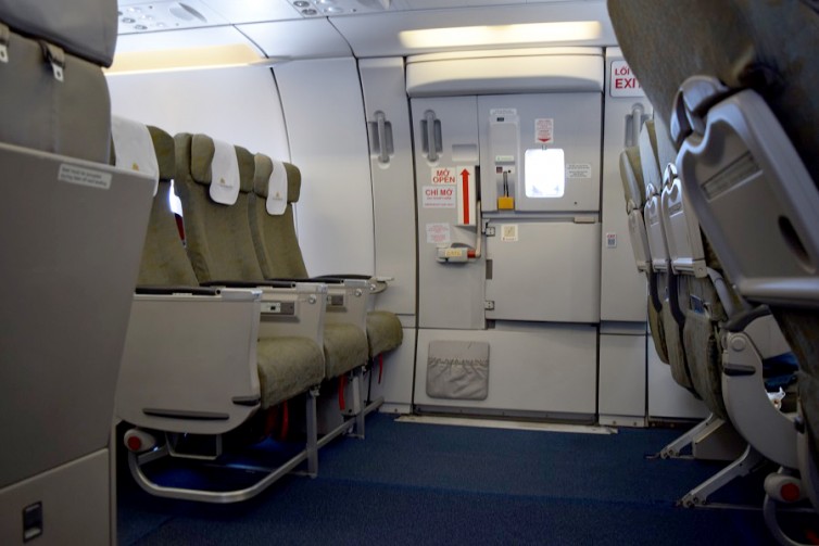 image06-exit-row-seats-airlinereporter