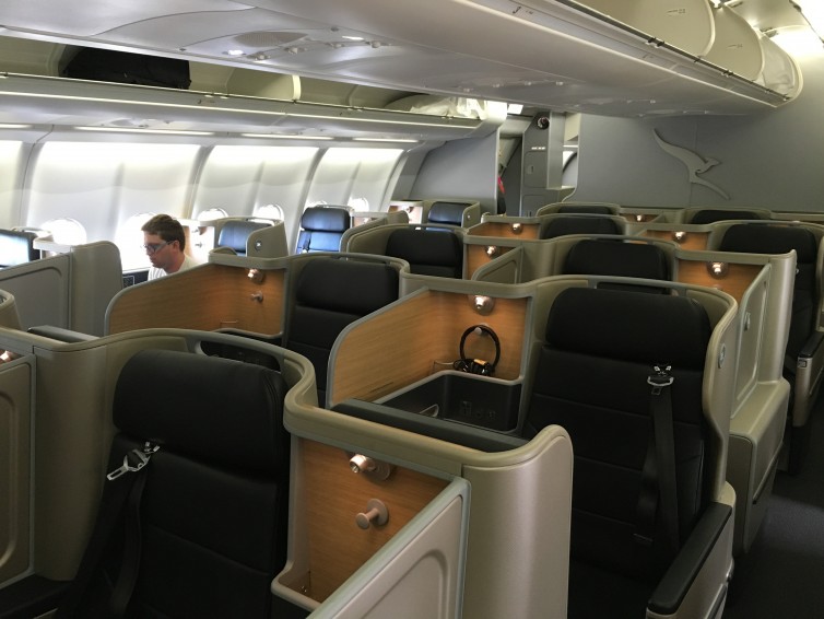 Flying in Qantas Business Suites - Domestically, Sydney-Melbourne ...