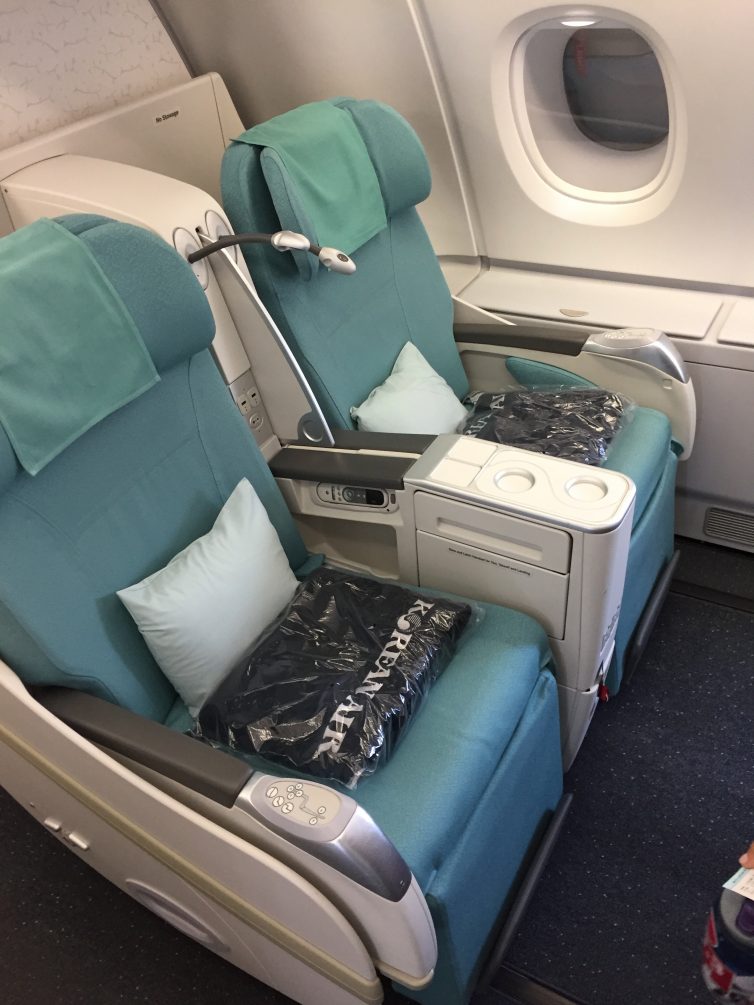 Trip Review: Korean Air Business Class on the A380 Upper Deck LAX-ICN ...