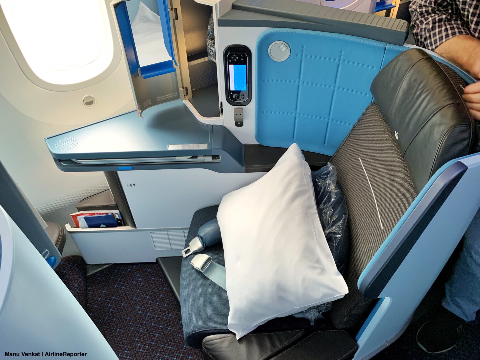 Head-to-Head Battle: Comparing Air France and KLM in Business Class ...