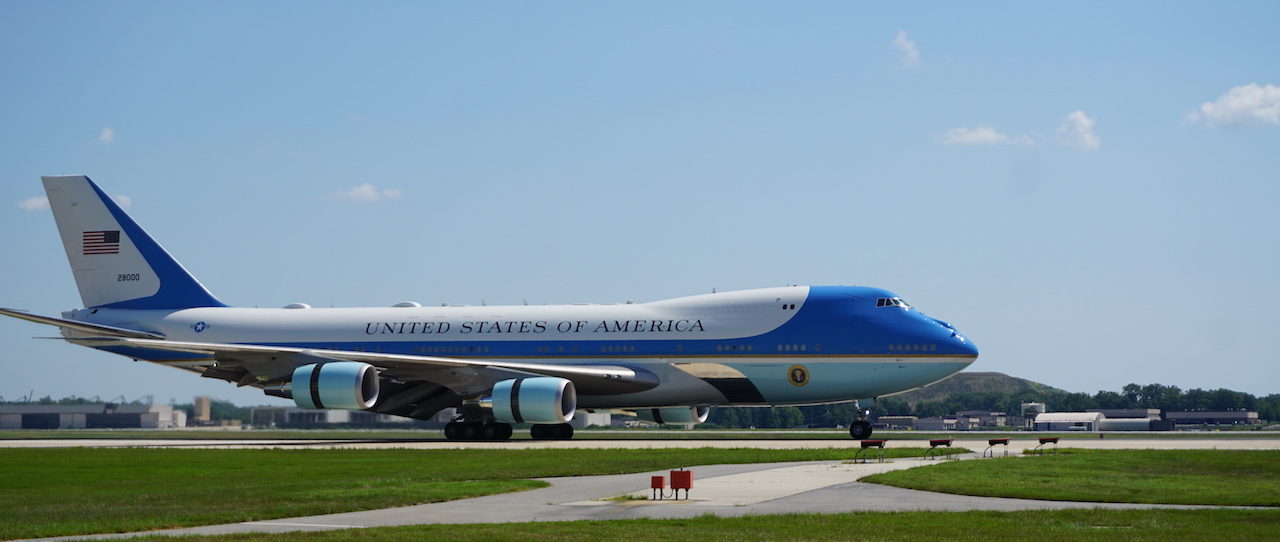 Current Air Force One landing