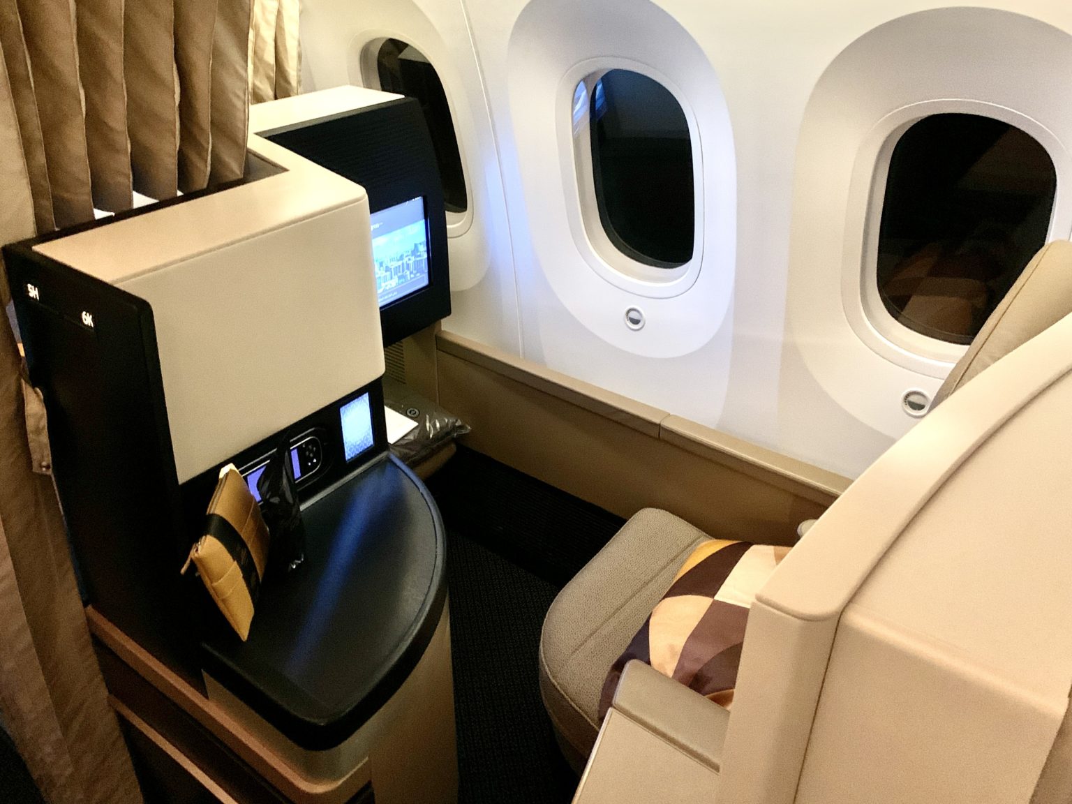 Review: Etihad’s 787 Dreamliner Business Class : AirlineReporter