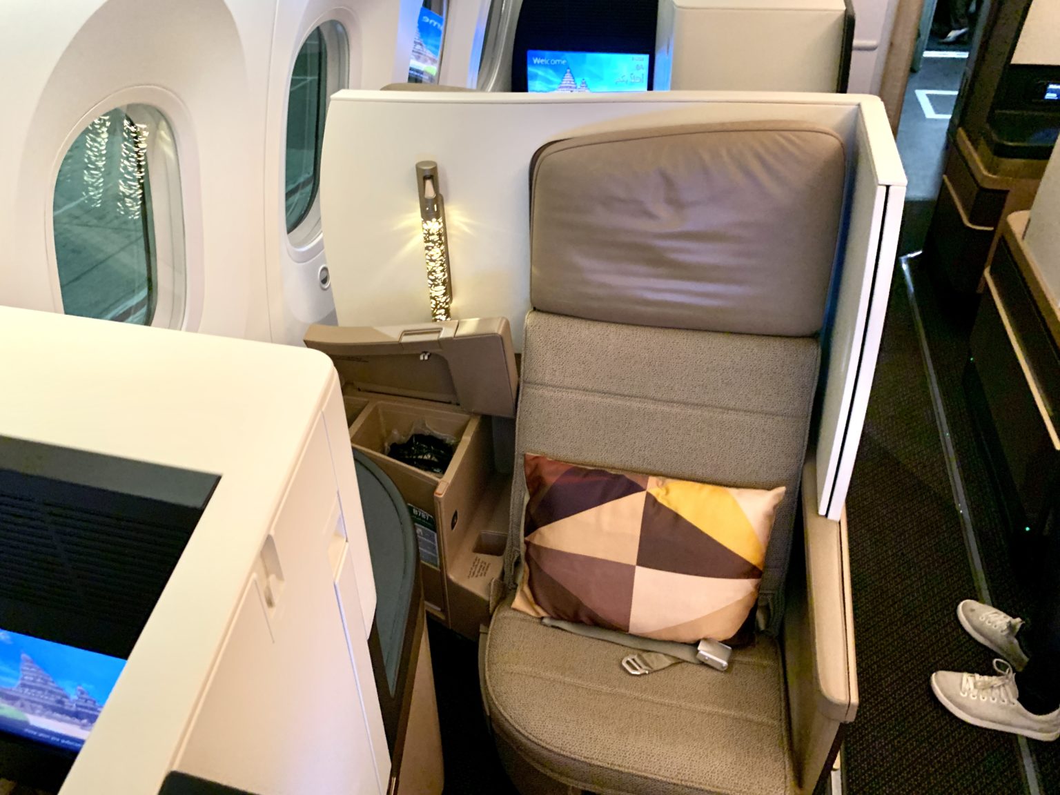 Review: Etihad’s 787 Dreamliner Business Class : AirlineReporter