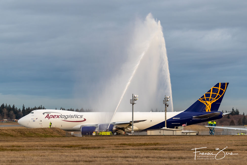 Long live the queen of the skies – the final 747 flies away from the ...